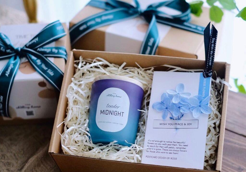 Bao bì nến thơm và những điều cần biết 8 Bao bì nến thơm luôn được thiết kế thanh lịch và trang nhã